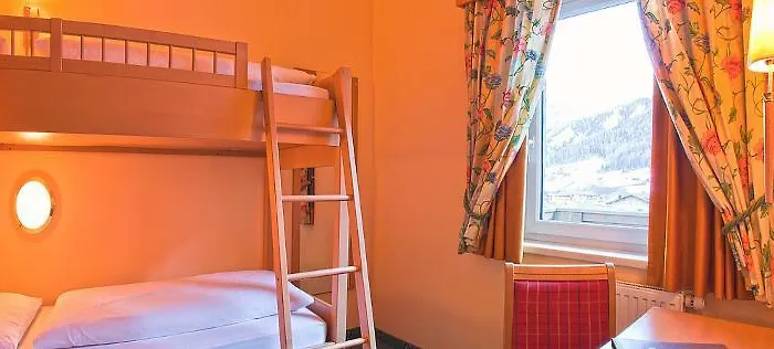 Truyenhof リート・イム・オーバーインタール