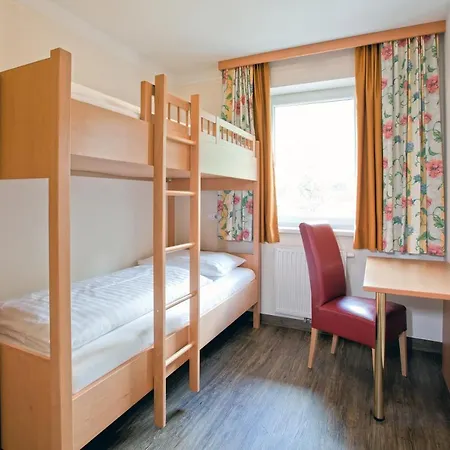Truyenhof 4*