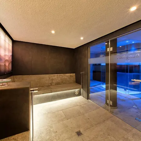 Truyenhof Otel Ried im Oberinntal